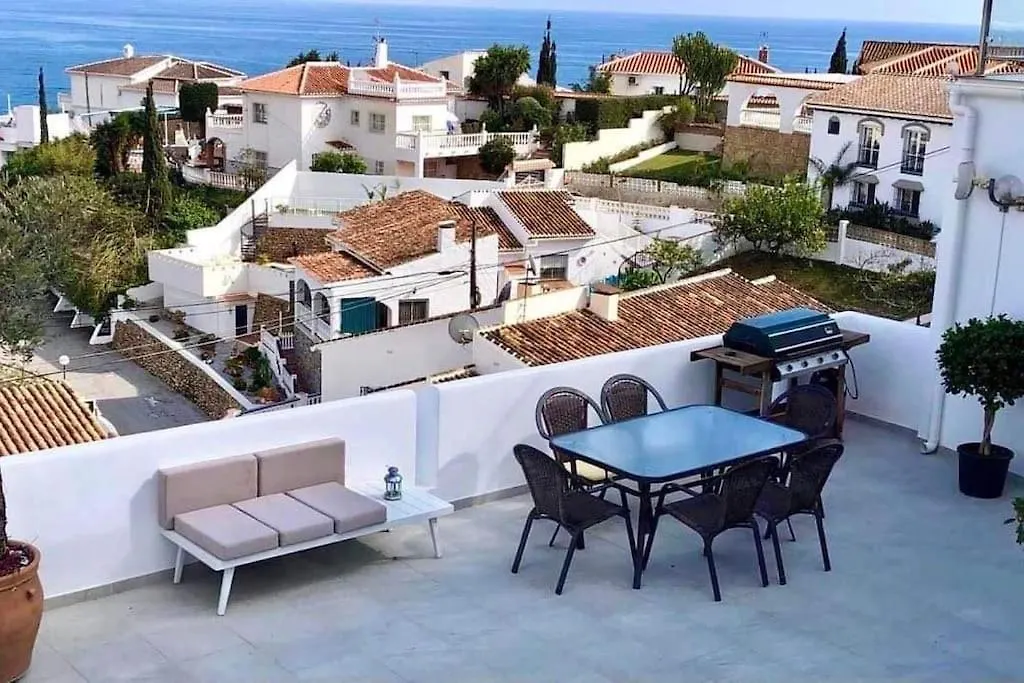 Modern Villa + Infinity Pool. Best Views In Nerja!